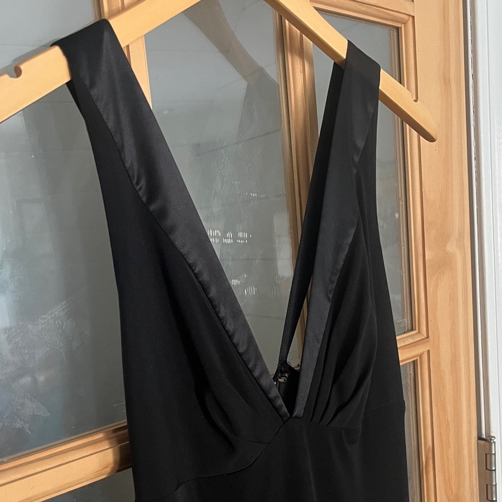 Laundry satin trim  Black Maxi Dress Gown deep v neck size 2 - Picture 2 of 9